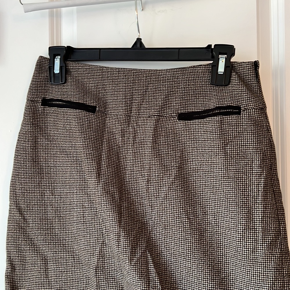 Adorable work skirt! - Picture 2 of 5